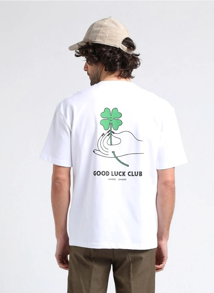 Samsoe Samsoe GOOD LUCK - Ruimvallend, Katoenen T-shirt Met Zeefdruk | Wit 5 Samsoe Samsoe GOOD LUCK - Ruimvallend, Katoenen T-shirt Met Zeefdruk | Wit - Afbeelding 3