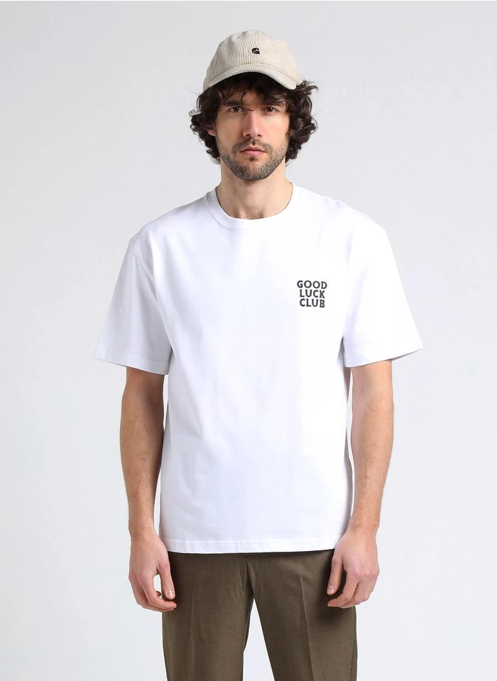 Samsoe Samsoe GOOD LUCK - Ruimvallend, Katoenen T-shirt Met Zeefdruk | Wit 4 Samsoe Samsoe GOOD LUCK - Ruimvallend, Katoenen T-shirt Met Zeefdruk | Wit - Afbeelding 2