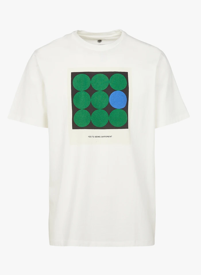 Thinking Mu YES TO BEING DIFERENT - Regular-fit, Katoenen T-shirt Met Ronde Hals En Print | Wit 3 Thinking Mu YES TO BEING DIFERENT - Regular-fit, Katoenen T-shirt Met Ronde Hals En Print | Wit