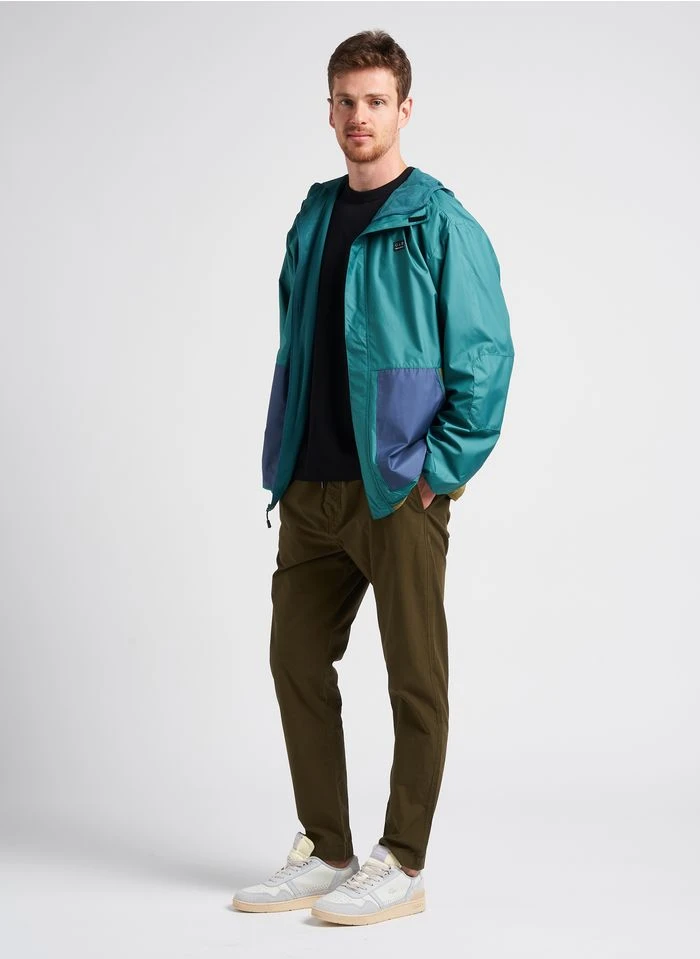 Lacoste Lage, Tweekleurige Schoenen Van Gemengd Leer | Wit 14 Lacoste Lage, Tweekleurige Schoenen Van Gemengd Leer | Wit - Afbeelding 12