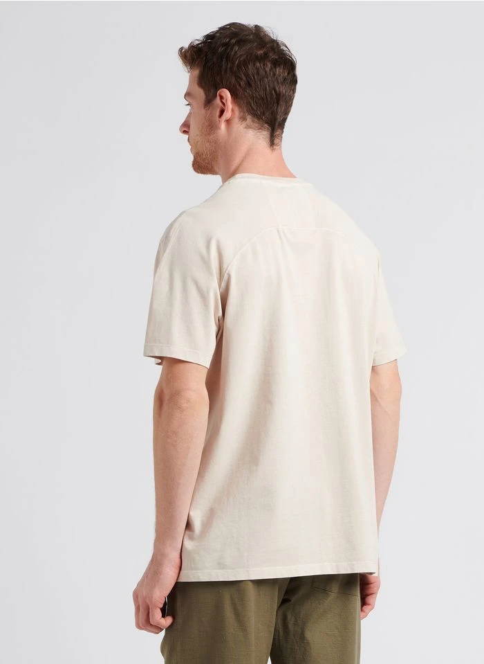 Ikks Regular-fit, Katoenen T-shirt Met Ronde Hals | Beige 5 Ikks Regular-fit, Katoenen T-shirt Met Ronde Hals | Beige - Afbeelding 3