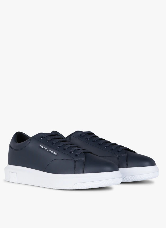Armani Exchange Lage, Gladde, Leren Sneakers | Blauw 4 Armani Exchange Lage, Gladde, Leren Sneakers | Blauw - Afbeelding 2